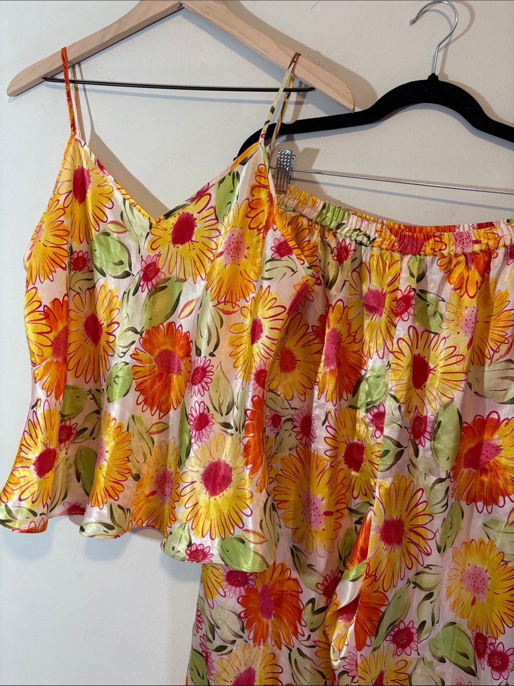 Matching Two Piece Sunny Yellow Floral Pajama Set Tank Pants Pockets Y2K PJs